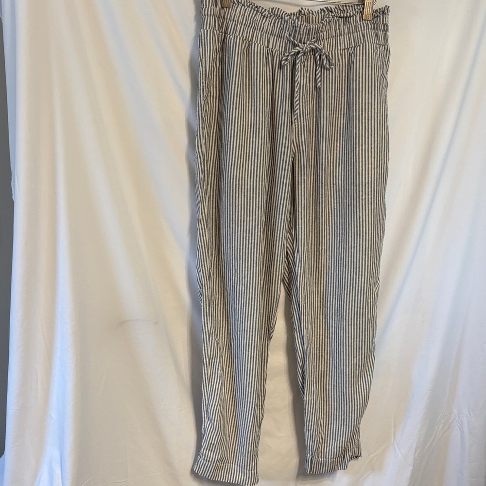 a new day Grey & White Striped Drawstring Chinos Linen Blend SZ M Quiet Luxury.